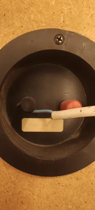 2 Altavoces Sony y 2 Aiwa Negros. No se hacen envi