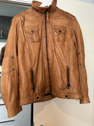 Cazadora de piel marrón mujer