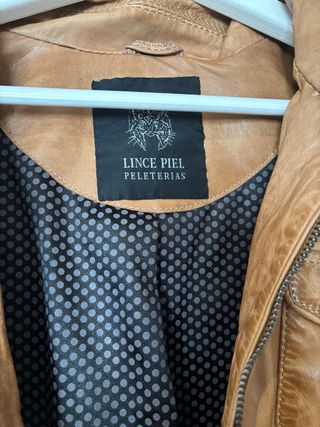 Cazadora de piel marrón mujer