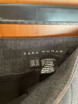 Falda recta gris Zara