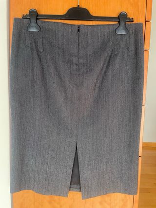 Falda recta gris Zara