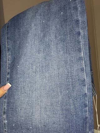 Pantalones vaqueros con pedrería