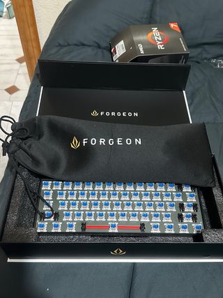 Teclado Mecánico Forgeon Clutch 60%