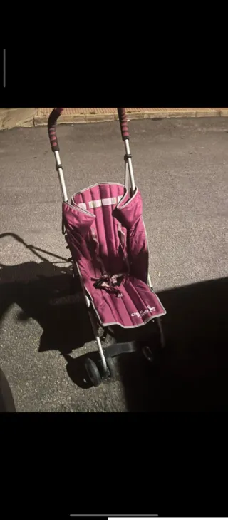 Silla de paseo plegable color burdeos