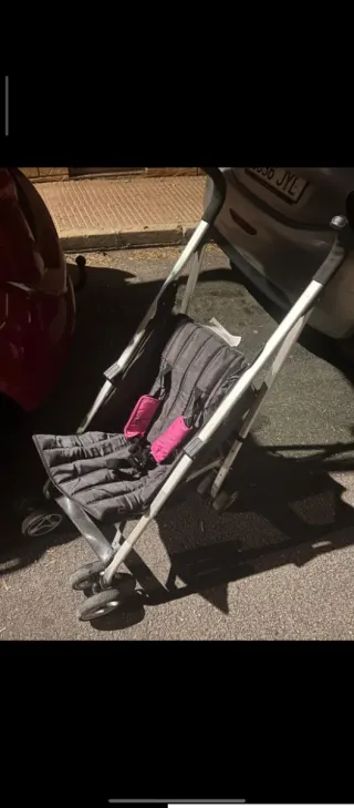 Silla de paseo plegable gris y rosa