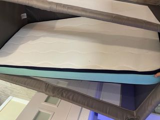 Cuna de viaje Bebeconfort + colchón