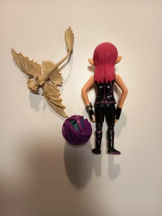 Figura Desafíos Champions y Dragón