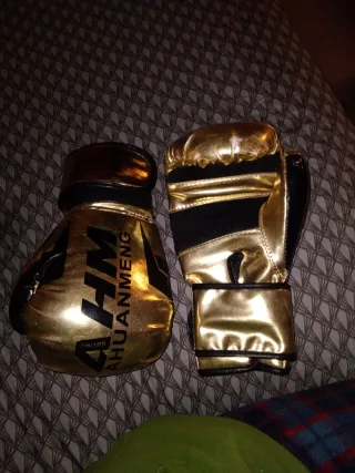 Guantes de Boxeo Huanmeng Dorados 14oz