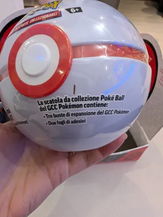 Poke Ball Gioco di Carte Collezionabili