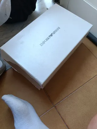Sneakers Emporio Armani in grigio e bianco