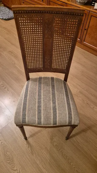 Mesa comedor extensible y 4 sillas