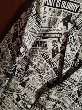 Traje Opposuits Talla M - Diseño Periódico