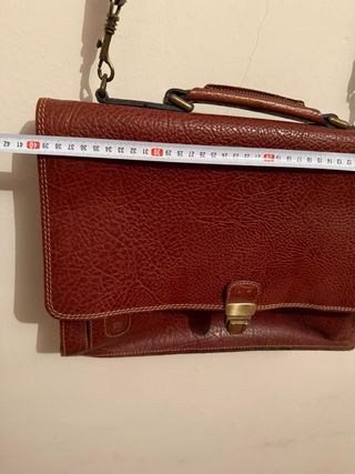 Maletín de piel marrón