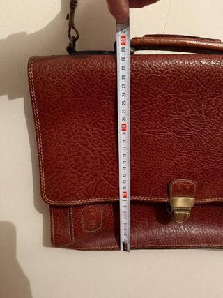 Maletín de piel marrón