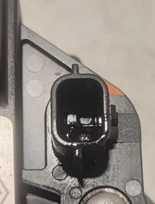 Alternador dacia 297173 231001568r dokker access