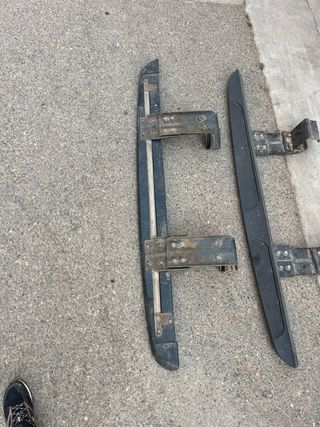 Estriberas Kia Sorento 1