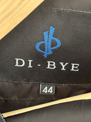 Plumas corto negro talla 44