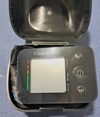 Tensiometro de Muñeca Vitalcontrol SBC 30