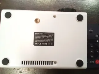 Projector Mini Portátil con Mando