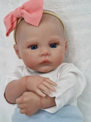 Muñeca bebé reborn con chupete