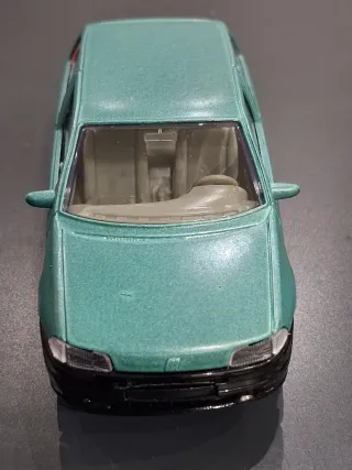 Fiat Punto 1a Serie 3p Bburago scala 1:43. Nuova.