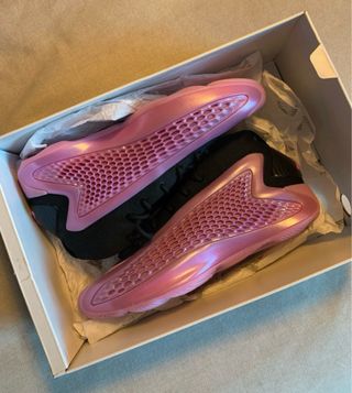 Zapatillas Baloncesto Adidas Negras y Rosas