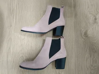 Botines de piel rosa