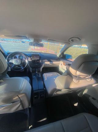 Mercedes-Benz w204 c230