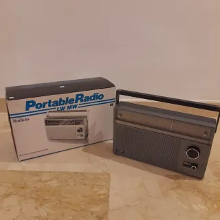 Radiola Radio Portátil LW MW Gris