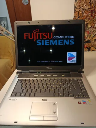 Portátil Fujitsu Siemens Amilo 2007