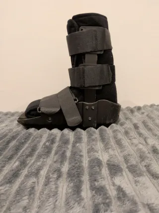 Bota ortopédica negra