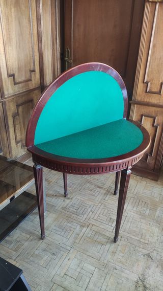 Tavolo da gioco rotondo verde
