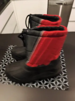 Botas de Nieve Tijuana Negras y Rojas