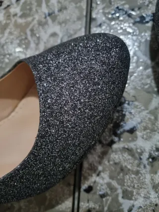 Zapatos de tacón brillantes negros/plateados talla