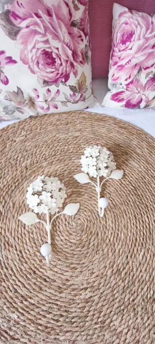 2 Perchas Flor Forja Blanco Roto
