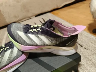 Adidas Adizero Boston 12 (Talla 43 .5)