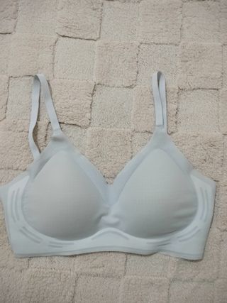 Sujetador cómodo blanco nuevo