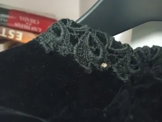 Chaleco terciopelo negro con pedrería