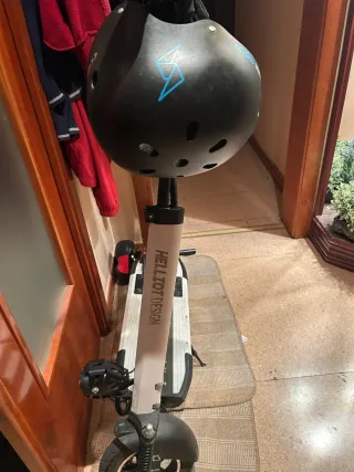 Patinete eléctrico con sillín