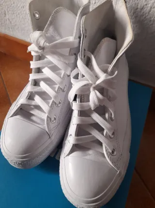 Converse Blancas