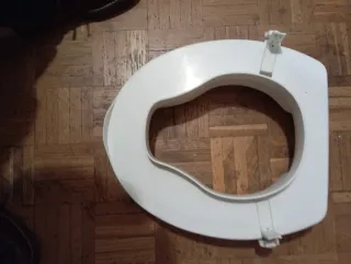 Elevador de inodoro blanco nuevo solo un dia