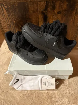Nike Air Force 1 Cordones Negros