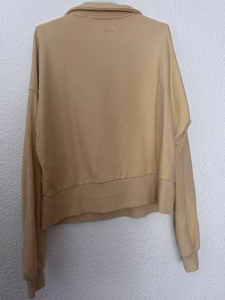 Sudadera estilo polo amarilla