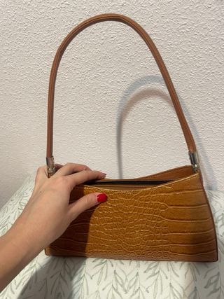 Bolso de fiesta marrón efecto piel cocodrilo