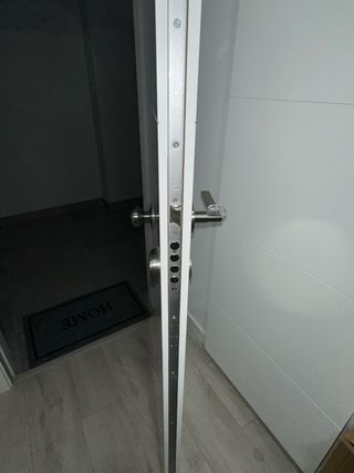 Puerta blindada blanca DB30 NUEVA