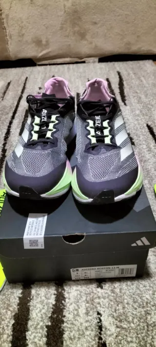 Adidas  Boston 12 (Talla 43.5)