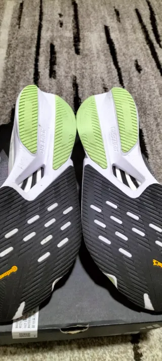 Adidas  Boston 12 (Talla 43.5)