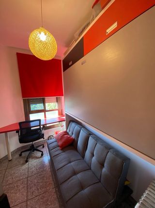 Muebles habitación: Escritorio, Sofá Cama