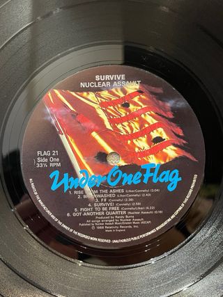 Vinilo de Nuclear “Assault Survive”