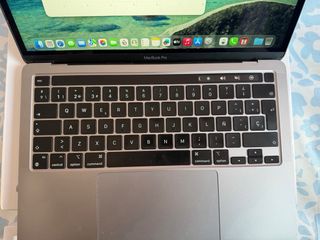 MacBook Pro M2 13” 2022 8GB RAM 500GB SSD